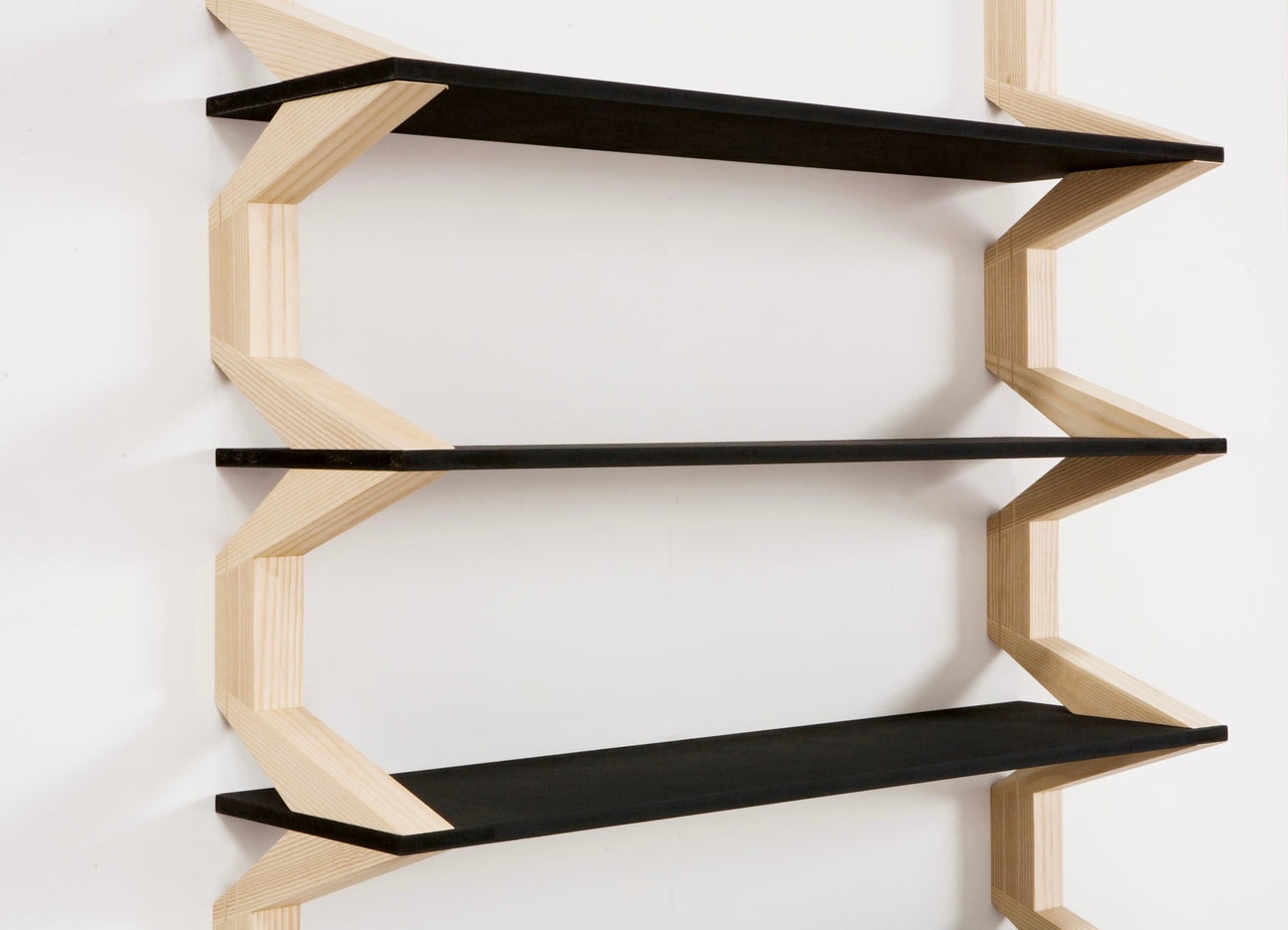 Modern Design Geometric Wall Bookshelf – Stylish Floating Shelves for a Contemporary Space