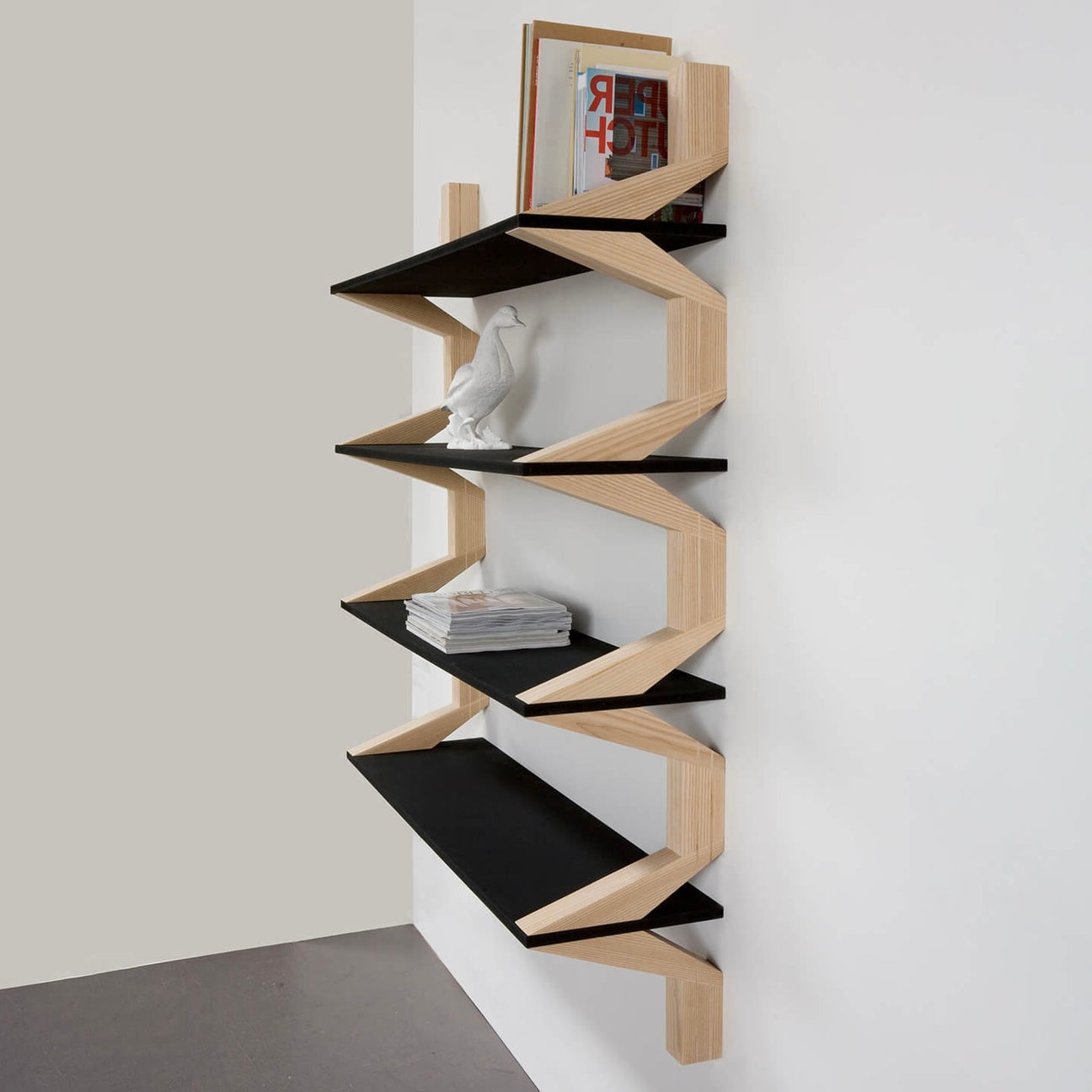 Modern Design Geometric Wall Bookshelf – Stylish Floating Shelves for a Contemporary Space