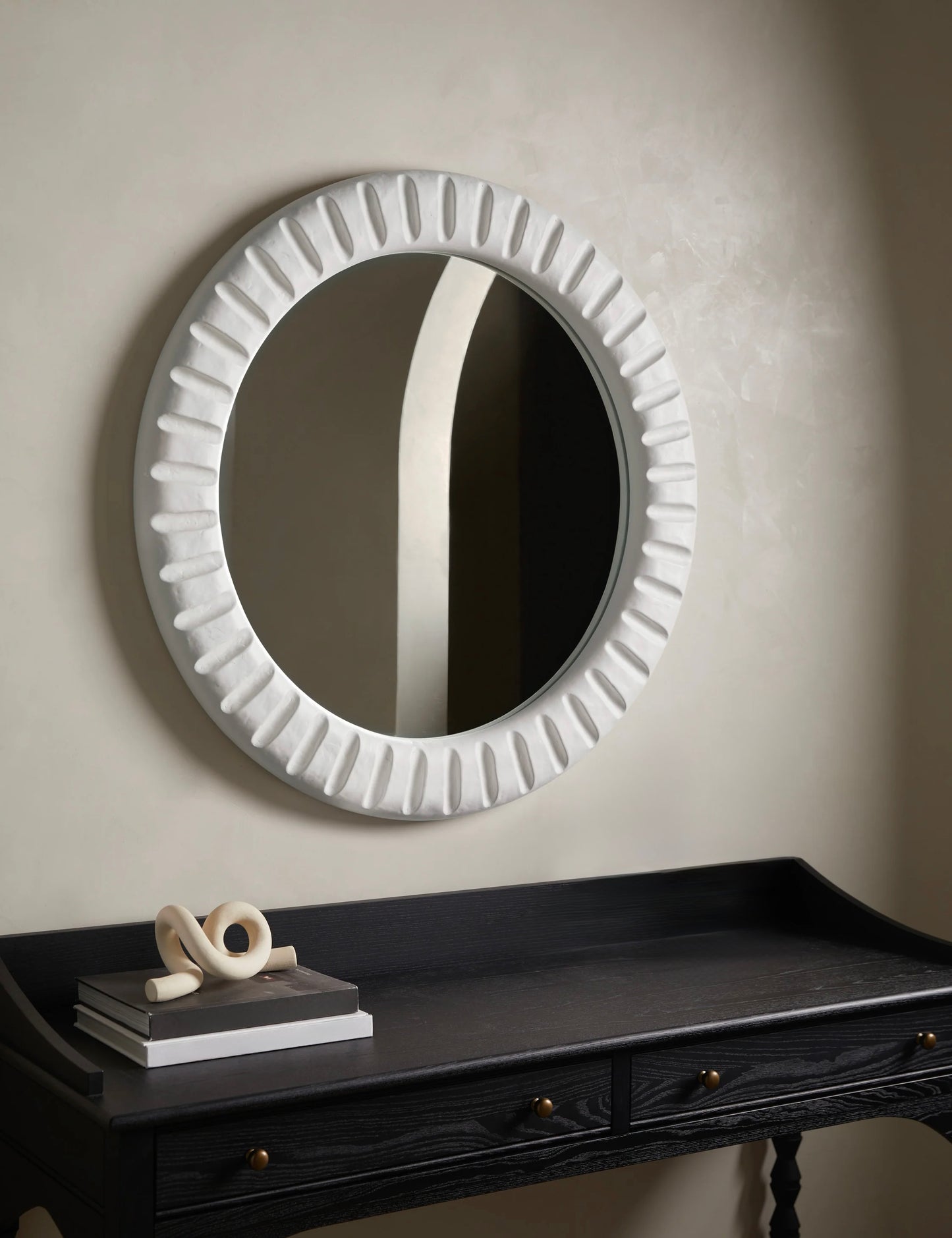 Modern Round White Wall Mirror – Textured Frame Accent Mirror | Elegant Round White Wall Mirror – Modern Textured Frame Decor