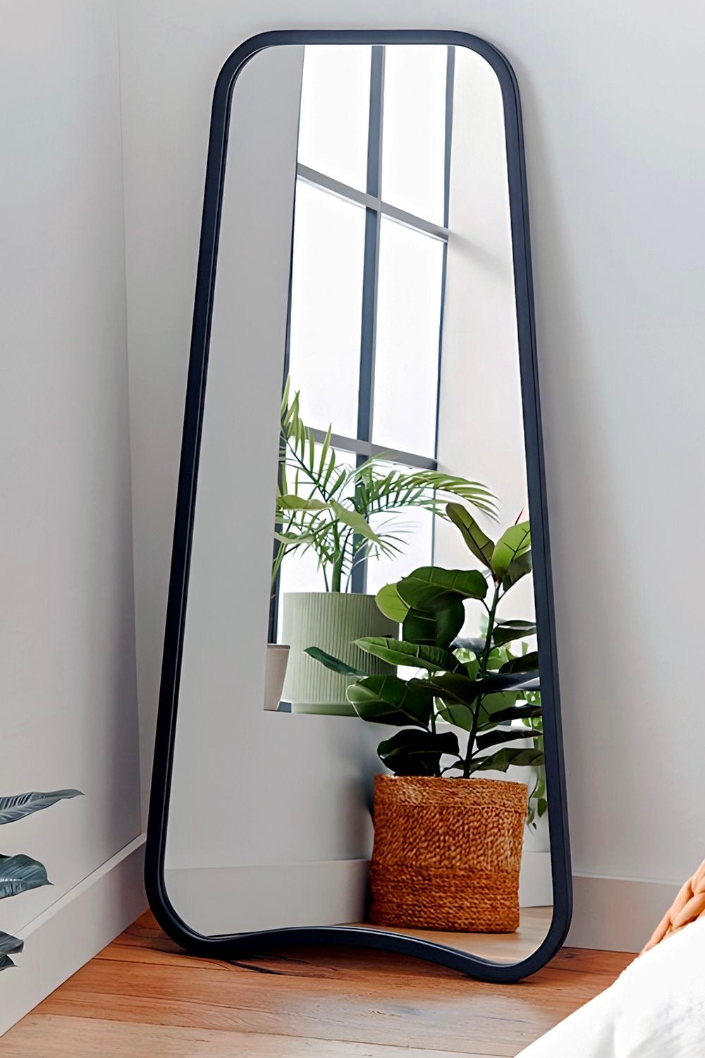 Modern Full-Length Floor Mirror in Matte Black – Elegant Wooden Frame for Bedroom, Living Room, or Office Décor