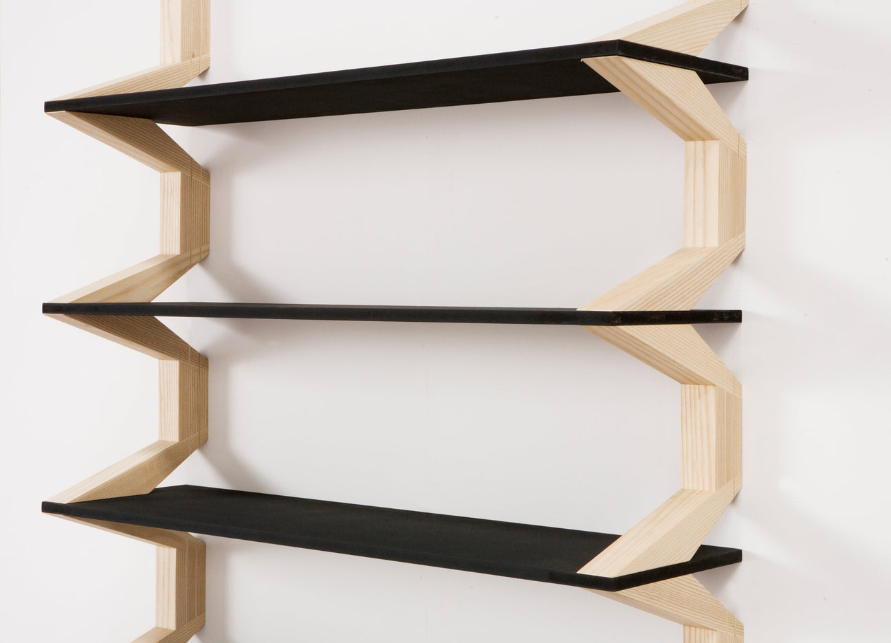 Modern Design Geometric Wall Bookshelf – Stylish Floating Shelves for a Contemporary Space